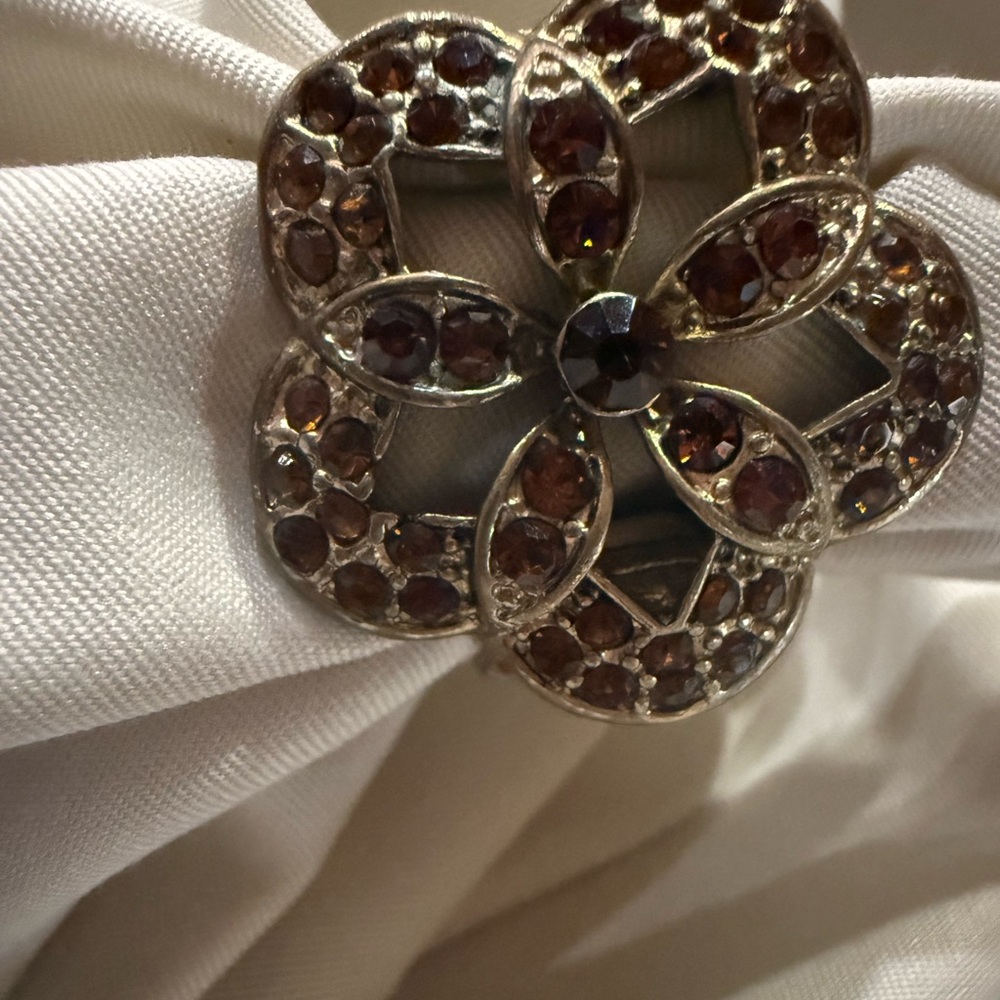 Elegant Vintage gold and amber Floral Ring